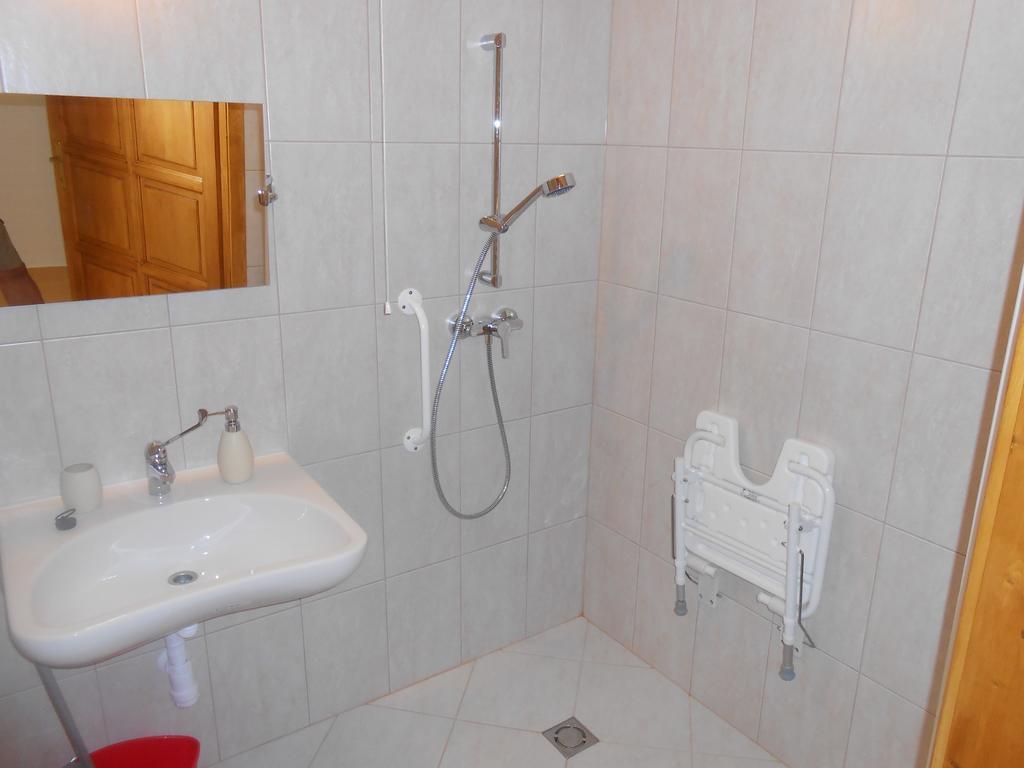 Diofa Vendeghaz Apartment Eger Ngoại thất bức ảnh