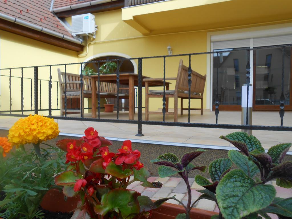 Diofa Vendeghaz Apartment Eger Ngoại thất bức ảnh